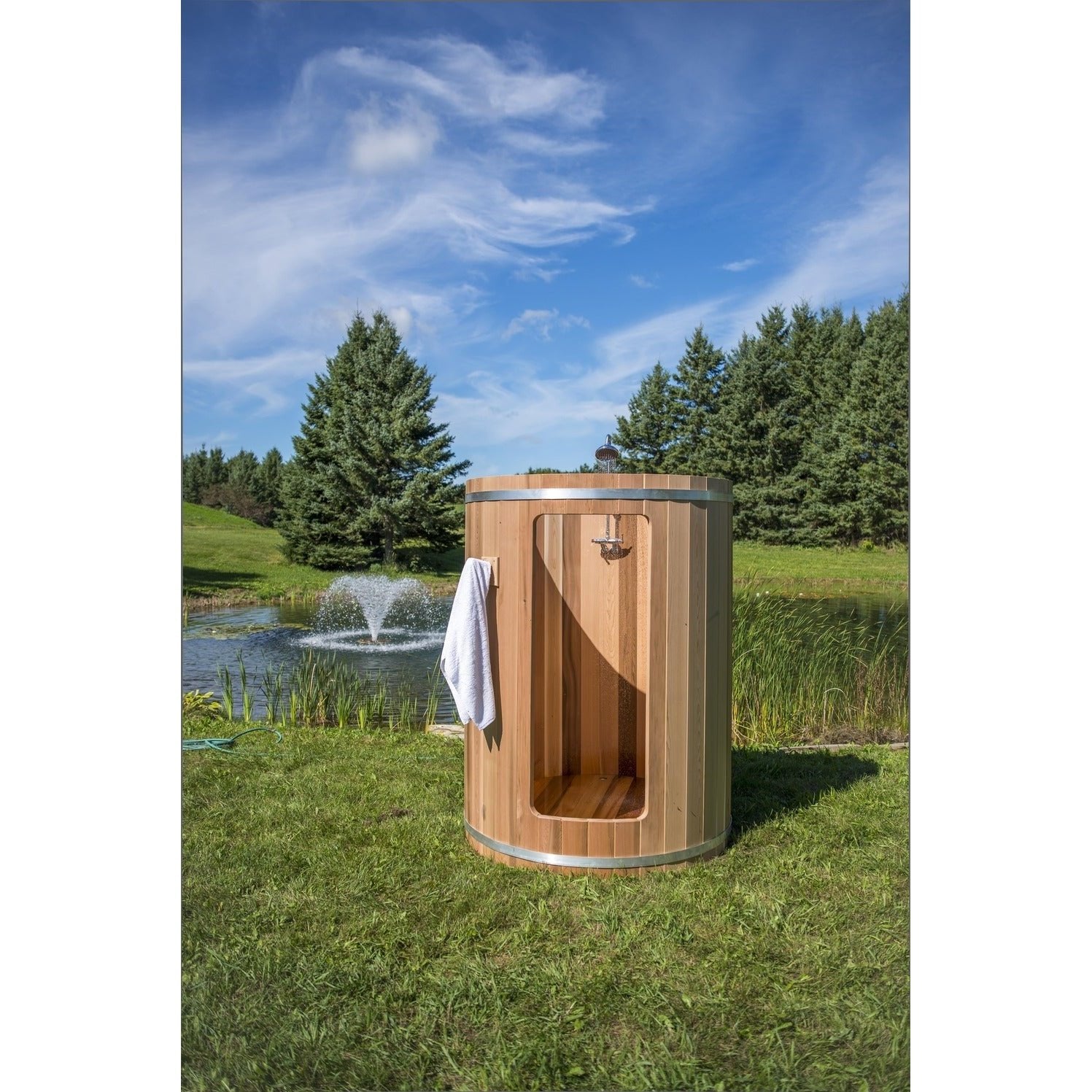 LeisureCraft Rainbow Outdoor Shower