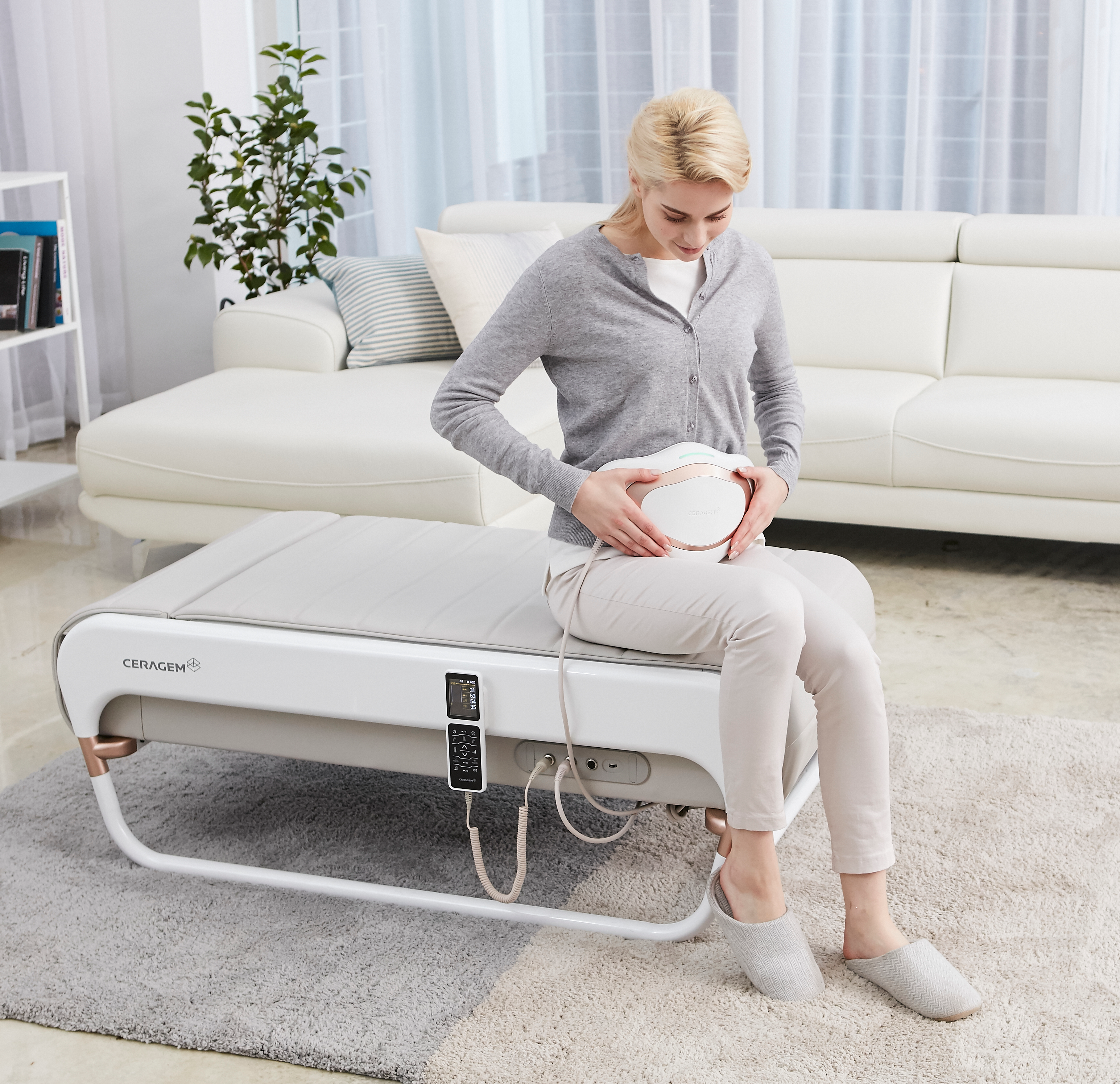 CERAGEM V4 Thermal Massage Bed