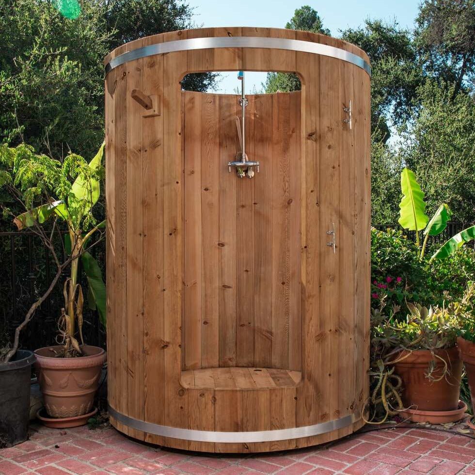 LeisureCraft Rainbow Outdoor Shower
