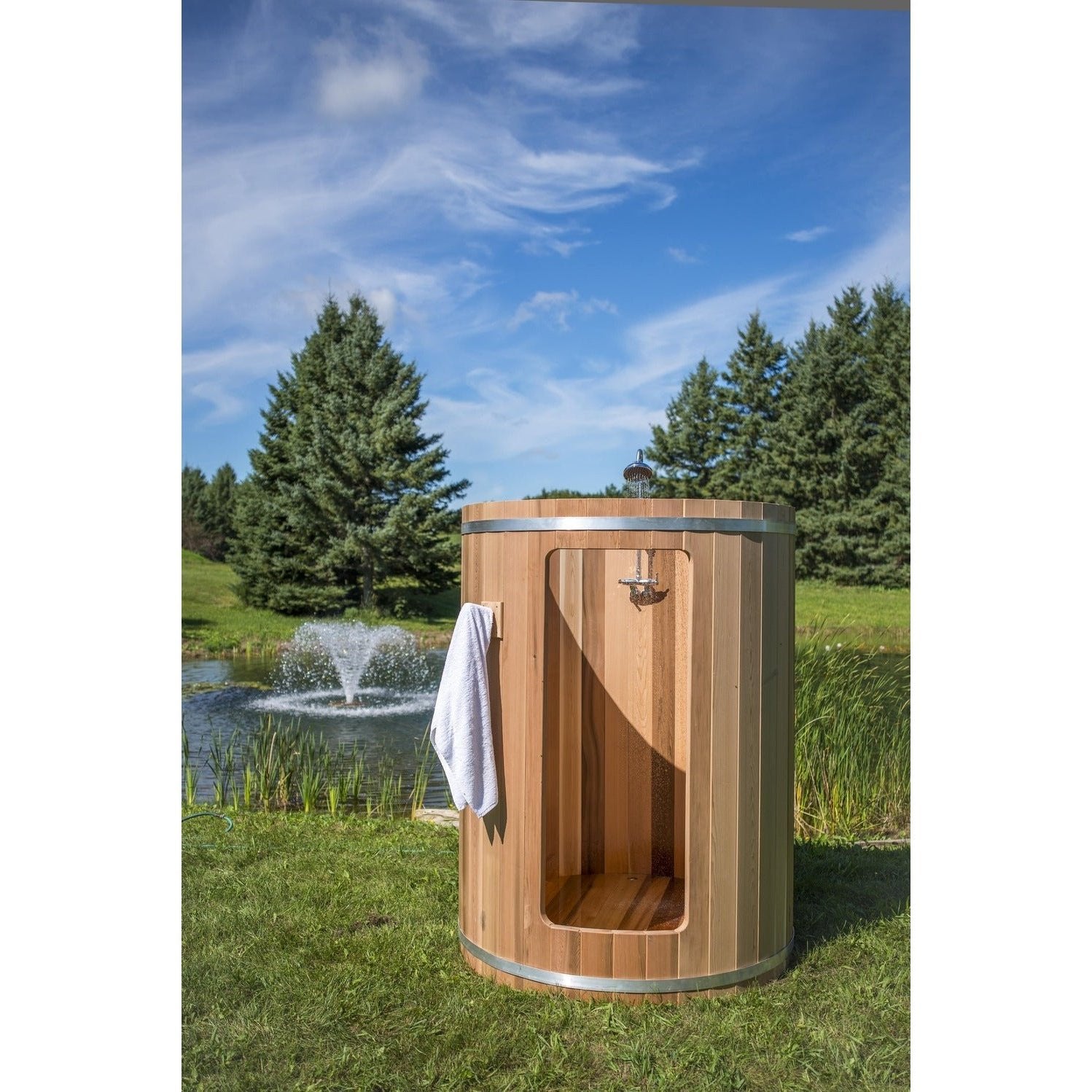 LeisureCraft Rainbow Outdoor Shower