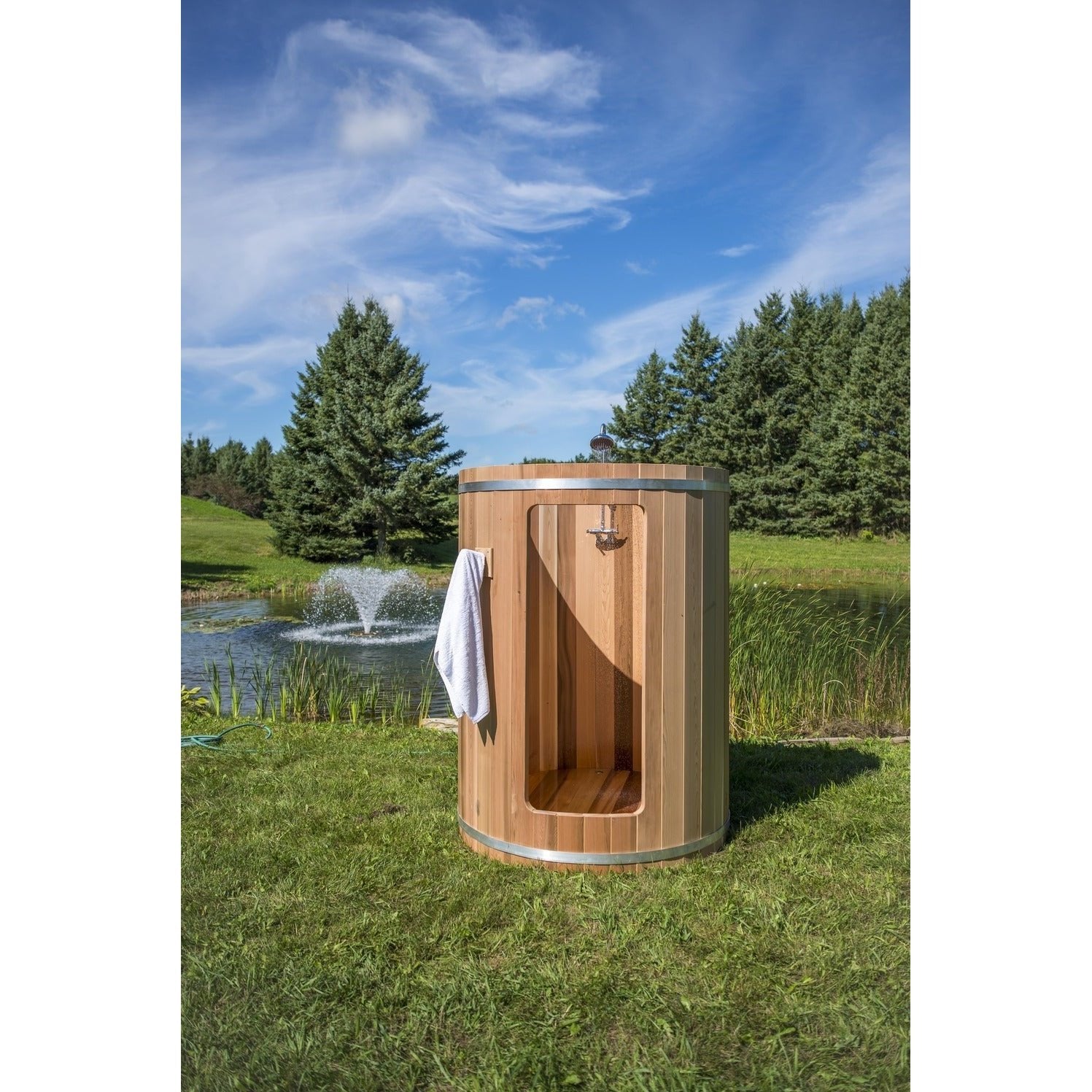 LeisureCraft Rainbow Outdoor Shower