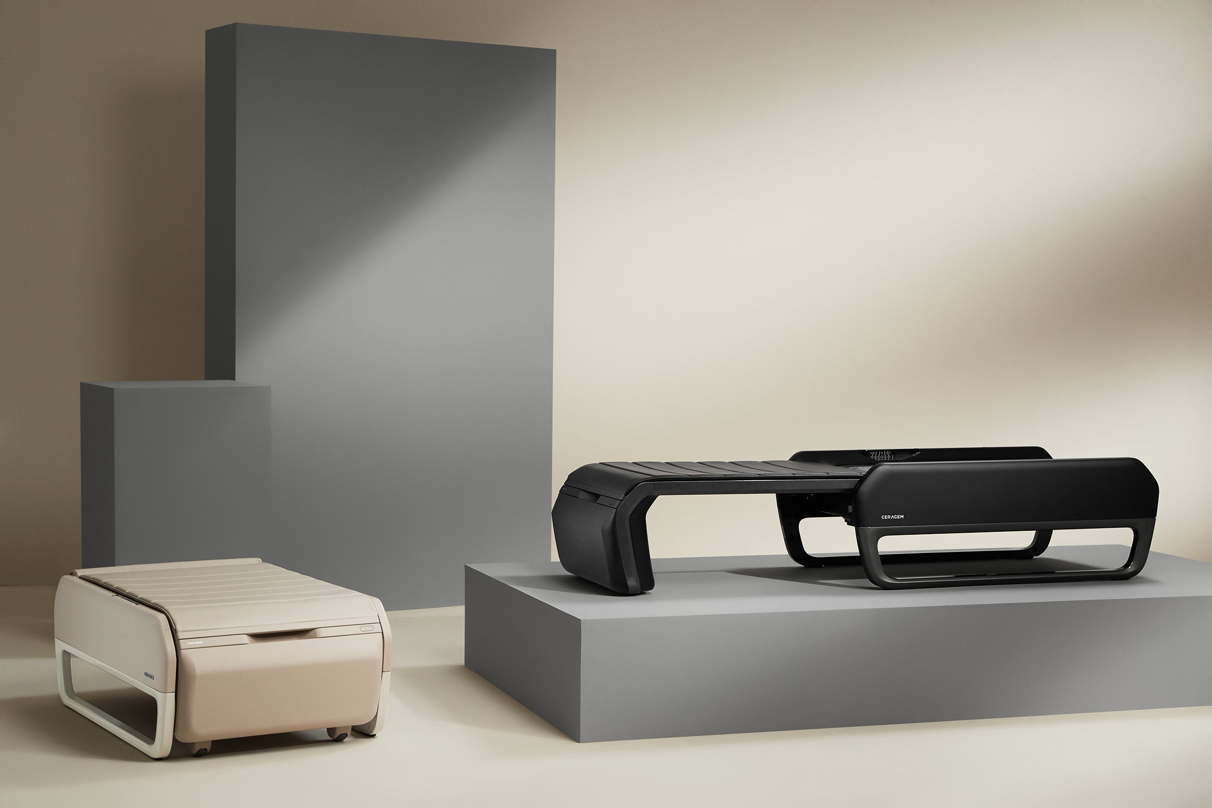 CERAGEM V7 Thermal Massage Bed